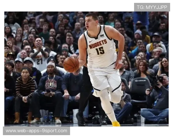 长跑国际赛：肯尼亚运动员连续创佳绩，赛场火爆！，肯尼亚长跑运动员训练计划